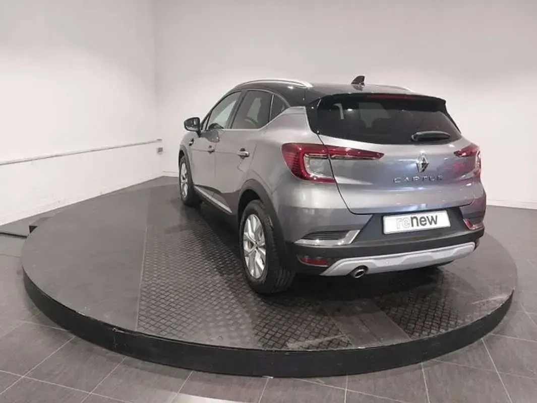 Usado Renault Captur Zen 160 CV (117 kW) 2021 Gris SUV