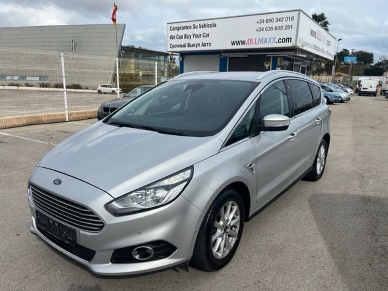 Usado Ford S-MAX S 150 CV (110 kW) 2017 Plateado Monovolumen