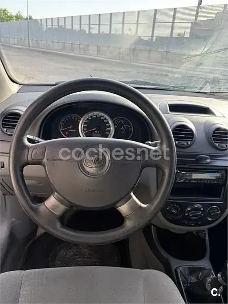 Usado Chevrolet Lacetti SE 94 CV (69 kW) 2004 Gris / plata Berlina