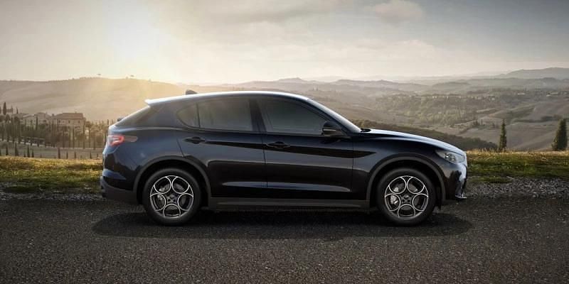 Nuevo Alfa Romeo Stelvio Sprint 280 CV (205 kW) 2025 Negro SUV