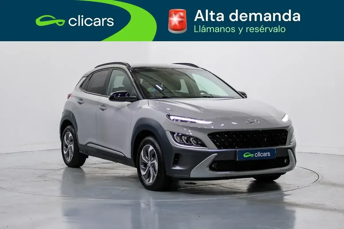 Usado Hyundai Kona 141 CV (103 kW) 2022 Gris / plata SUV