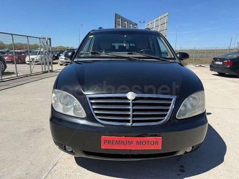 Usado Ssangyong (KGM) Rodius Limited 165 CV (121 kW) 2007 Negro Monovolumen