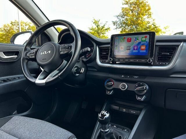 Usado Kia Stonic 84 CV (61 kW) 2023 Blanco SUV
