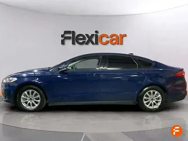 Usado Ford Mondeo Trend 187 CV (137 kW) 2021 Azul Berlina