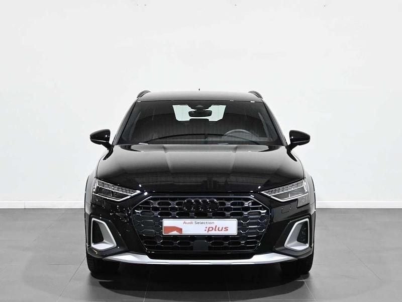 Usado Audi A3 Ambiente 150 CV (110 kW) 2025 Negro SUV