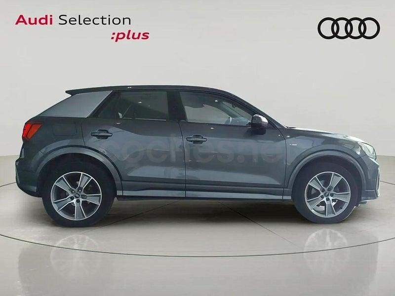 Usado Audi Q2 S-Line 110 CV (80 kW) 2021 Gris / plata SUV