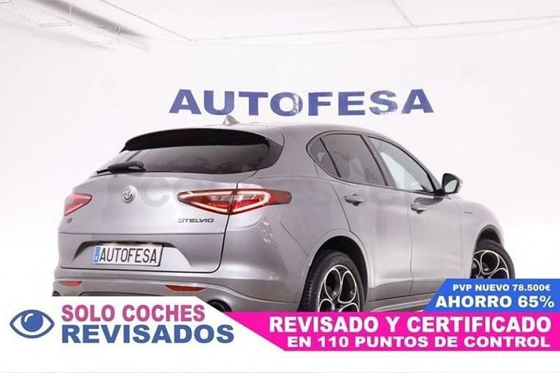 Usado Alfa Romeo Stelvio Veloce 210 CV (154 kW) 2021 Gris / plata SUV