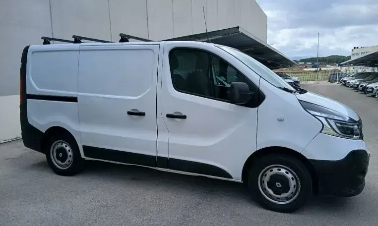 Usado Renault Trafic 2016 Blanco Monovolumen