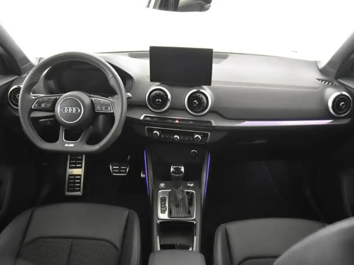 Usado Audi Q2 150 CV (110 kW) 2024 Blanco SUV