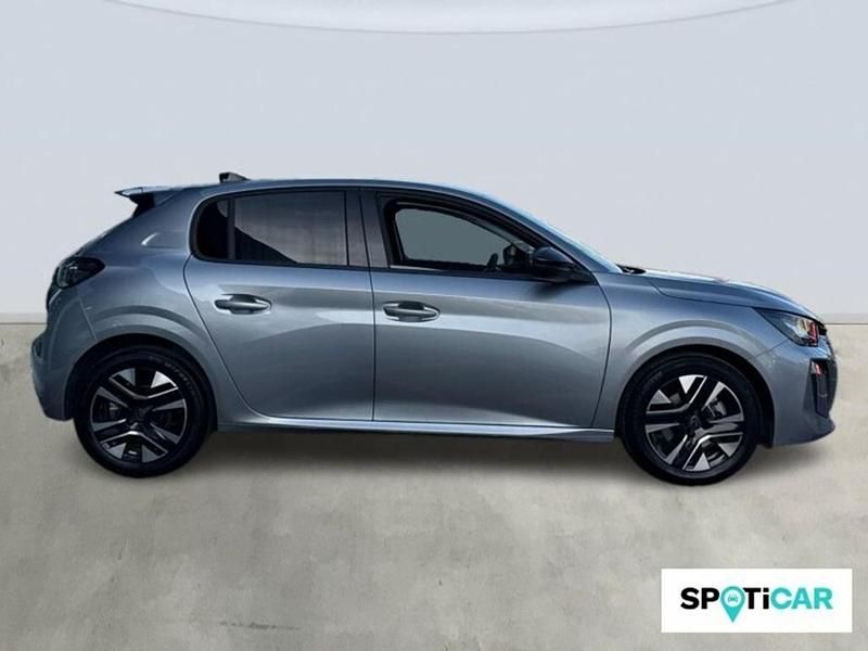 Usado Peugeot 208 Allure 102 CV (75 kW) 2024 Gris Utilitario