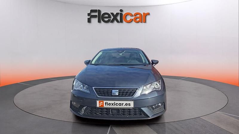 Usado Seat Leon Style 131 HP (96 kW) 2020 Cinzento Sedan
