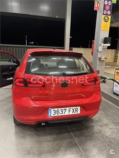 Usado Seat Ibiza 105 CV (77 kW) 2007 Rojo Utilitario