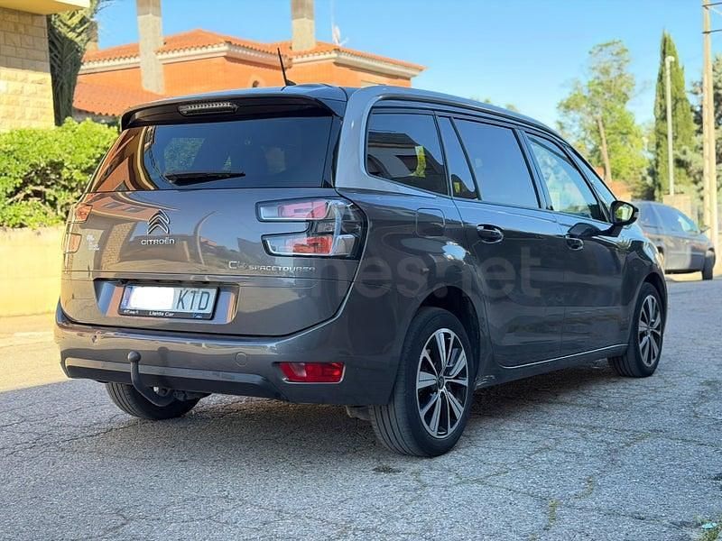 Usado Citroën C4 SpaceTourer Feel 131 CV (96 kW) 2019 Gris / plata Monovolumen