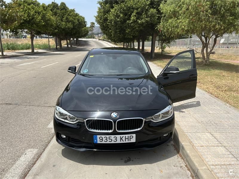 Usado BMW 318 150 CV (110 kW) 2018 Negro Berlina
