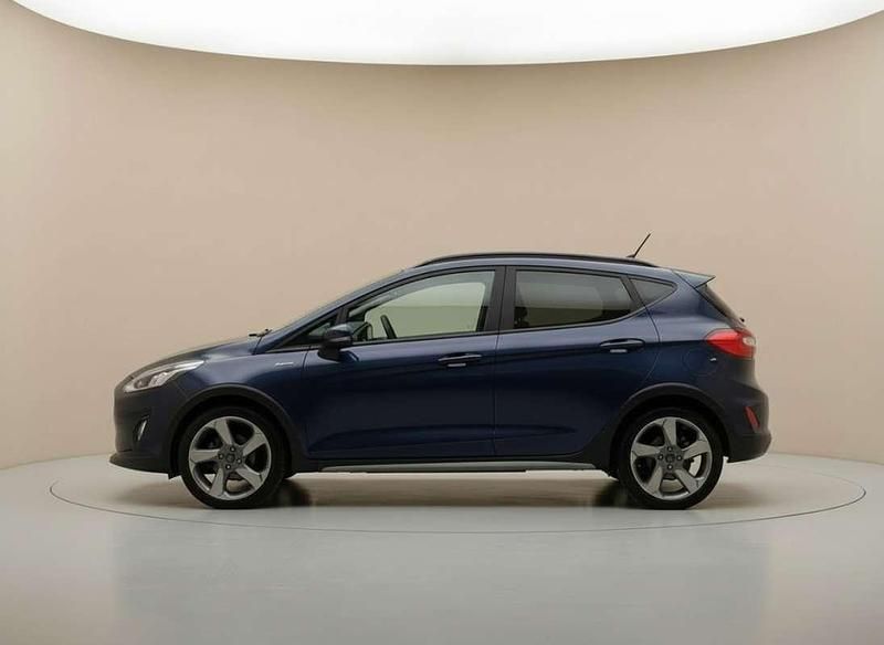 Usado Ford Fiesta Active 101 CV (74 kW) 2018 Azul Utilitario