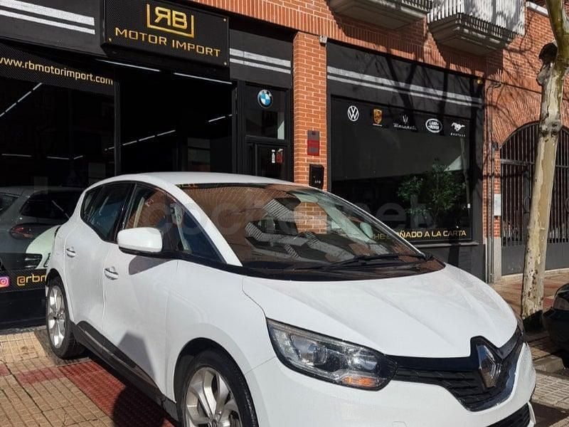 Usado Renault Scénic IV Zen 110 CV (80 kW) 2018 Blanco Monovolumen