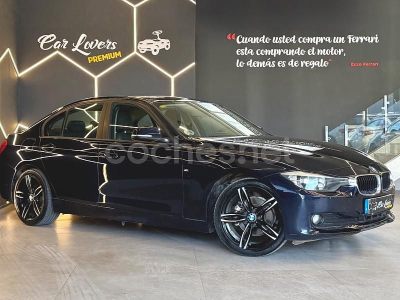Begagnad BMW 320 Efficient Dynamics 163 HK (119 kW) 2013 Blå Sedan