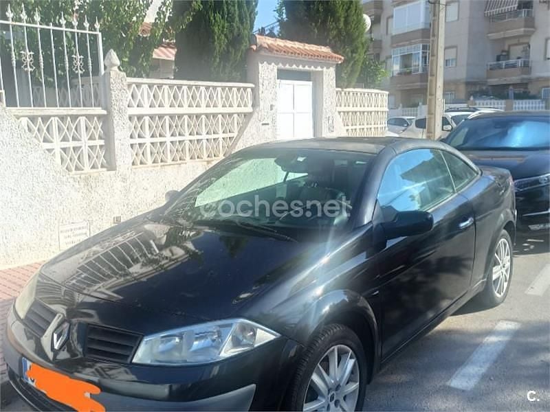 Usado Renault Mégane Cabriolet Privilege 135 CV (99 kW) 2005 Negro Descapotable