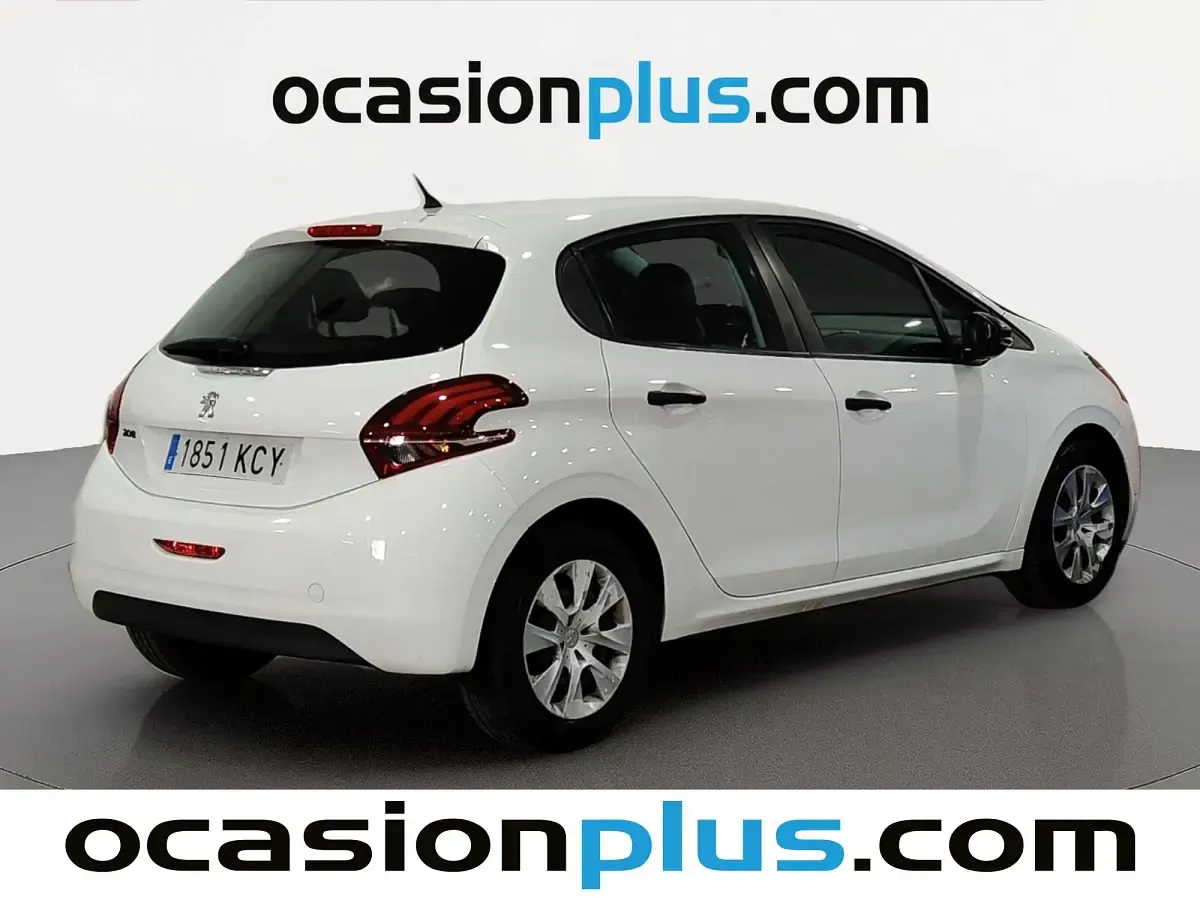 Usado Peugeot 208 Access 75 CV (55 kW) 2017 Blanco Utilitario