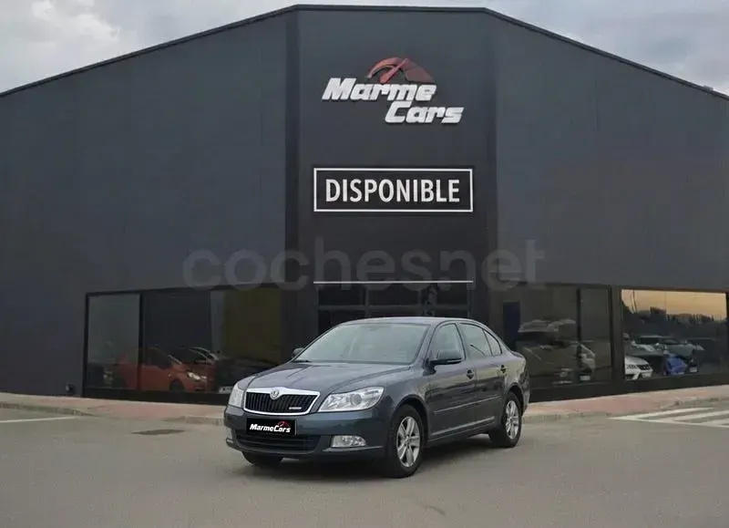 Usado Skoda Octavia GreenLine 105 CV (77 kW) 2012 Gris Utilitario