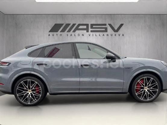 Usado Porsche Cayenne Turbo E-Hybrid 740 CV (544 kW) 2024 Gris / plata SUV