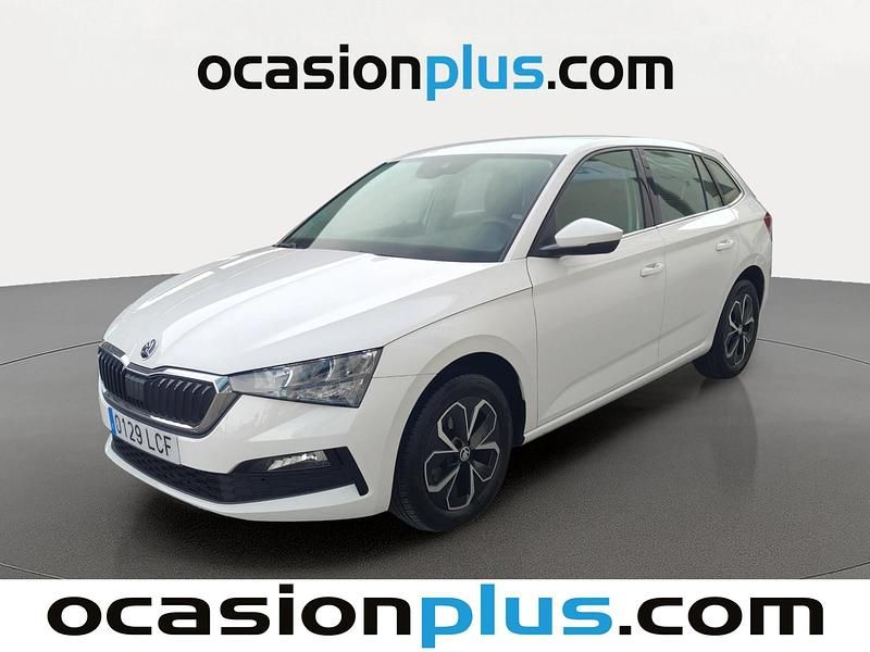 Blanco Usado 2019 Skoda Scala Ambition Utilitario | 14.455 € (Un poco caro) - Imagen 1/4