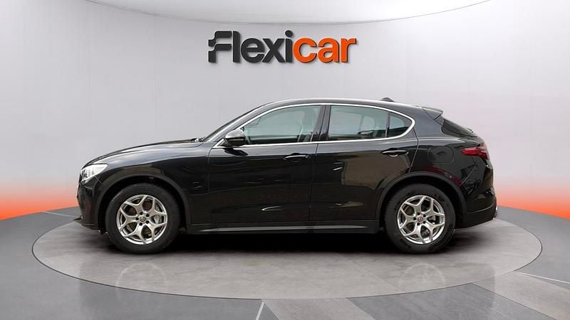 Usado Alfa Romeo Stelvio Executive 160 CV (117 kW) 2019 Negro SUV