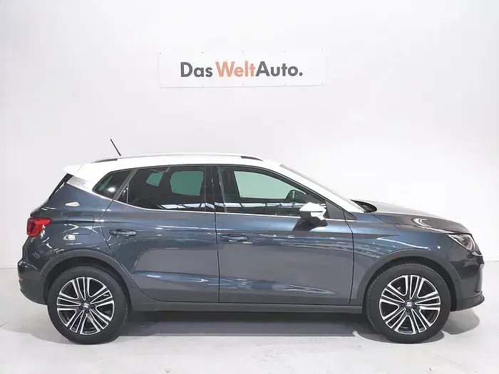 Usado Seat Arona FR 115 CV (84 kW) 2024 Gris SUV