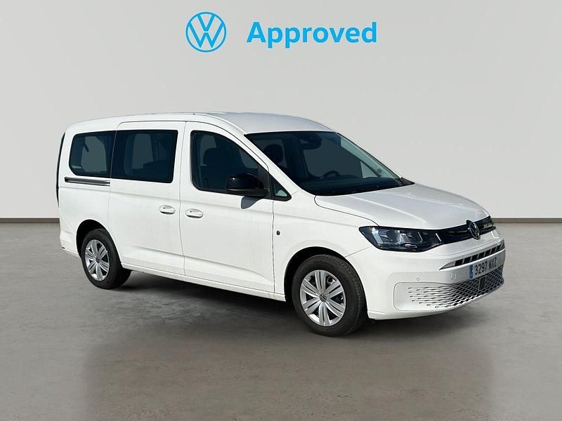 Usado VW Caddy Maxi 102 CV (75 kW) 2025 Blanco Monovolumen
