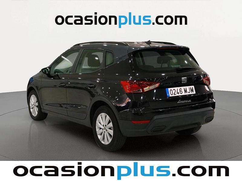 Usado Seat Arona Style 110 CV (80 kW) 2023 Negro SUV