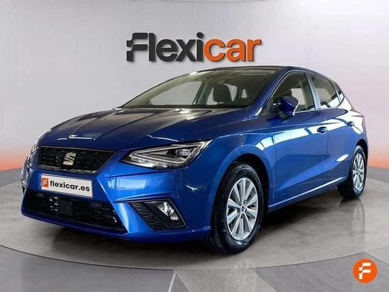 Usado Seat Ibiza Style 116 CV (85 kW) 2022 Azul Utilitario