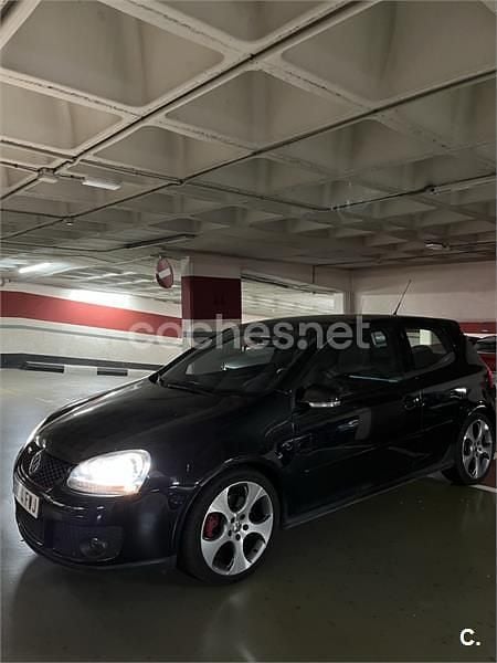 Usado VW Golf V GTI 200 CV (147 kW) 2007 Negro Berlina