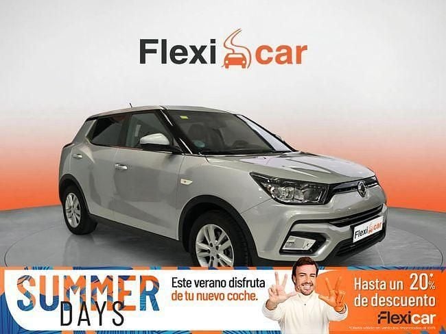 Gris Usado 2018 Ssangyong Tivoli Limited SUV | 11.790 € (Precio justo) - Imagen 1/4