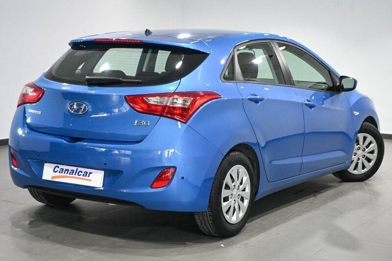 Usado Hyundai i30 90 CV (66 kW) 2017 Azul