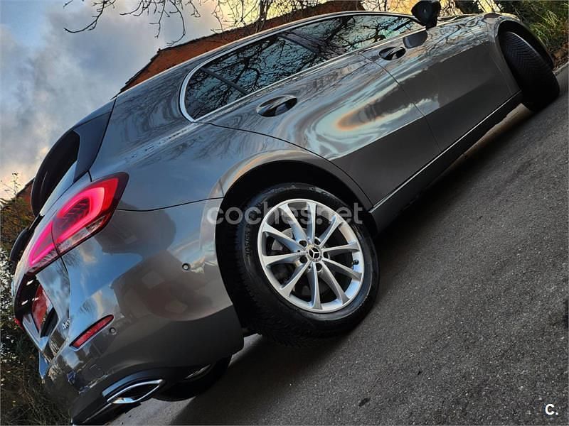 Usado Mercedes A250 224 CV (164 kW) 2019 Gris / plata Berlina