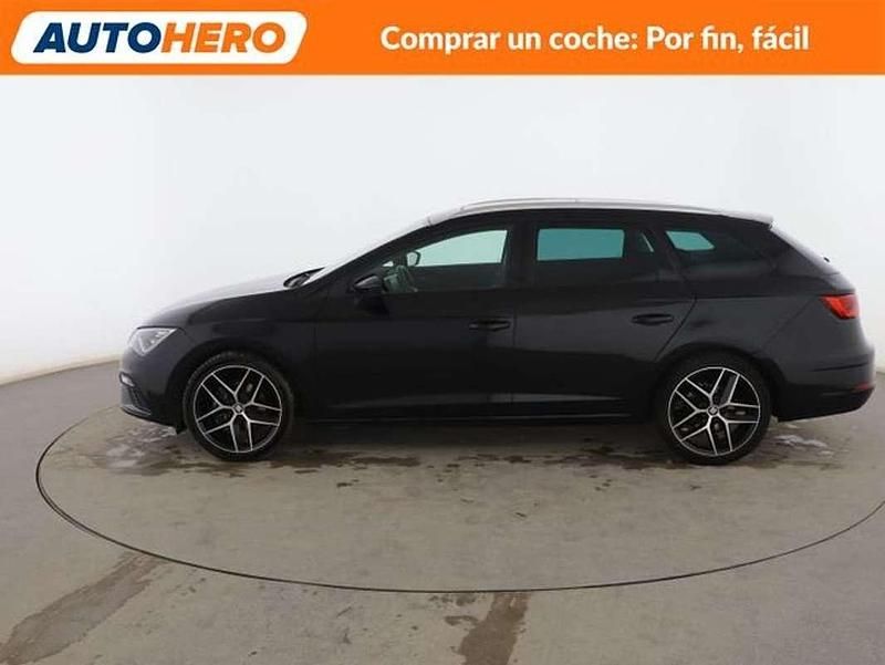 Usado Seat Leon FR 150 CV (110 kW) 2017 Negro Familiar