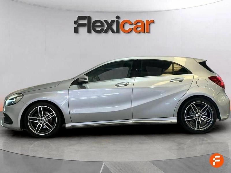 Usado Mercedes A200 136 CV (100 kW) 2017 Gris Utilitario