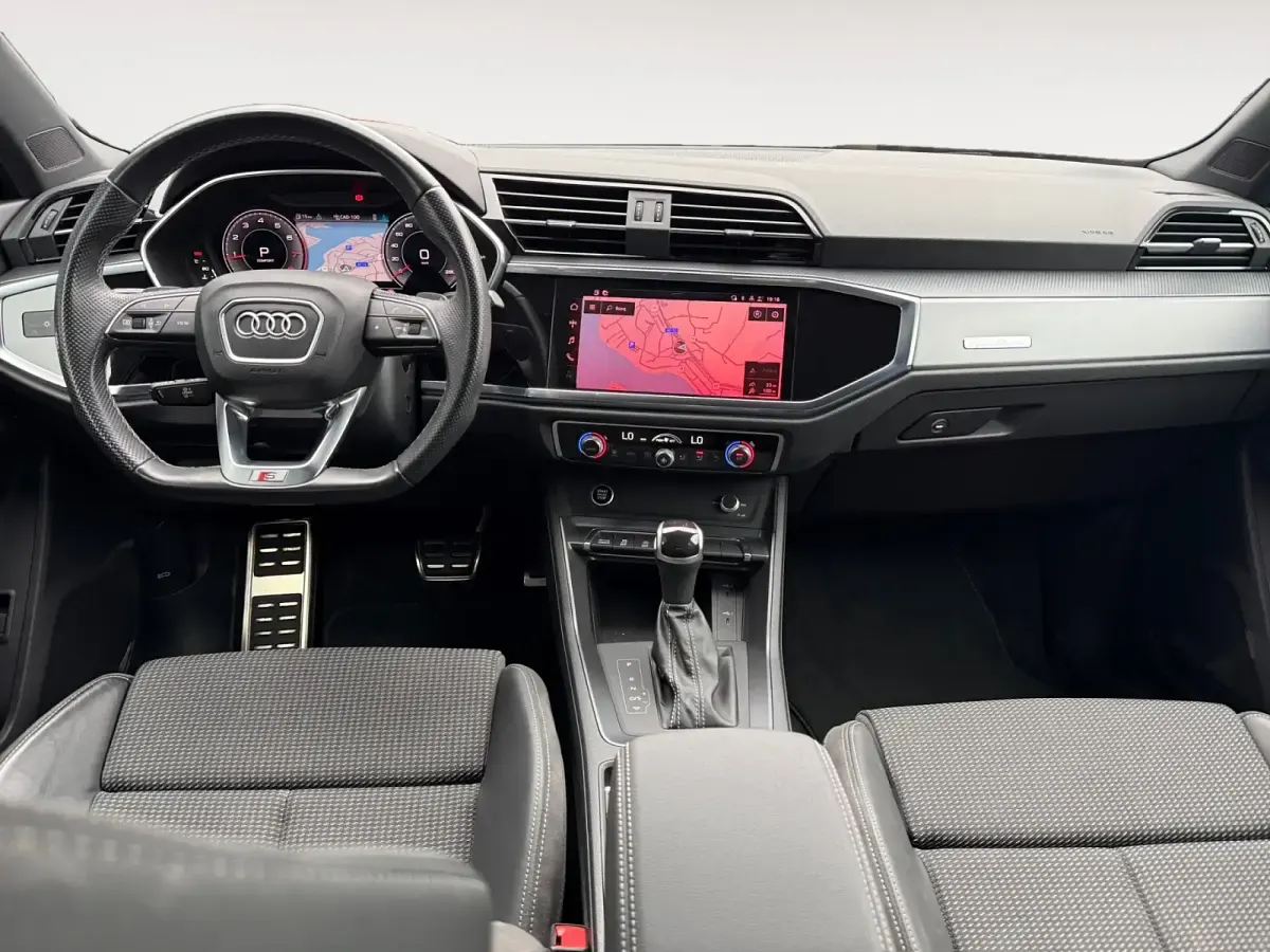 Usado Audi Q3 S-Line 190 CV (139 kW) 2021 Gris/plata SUV