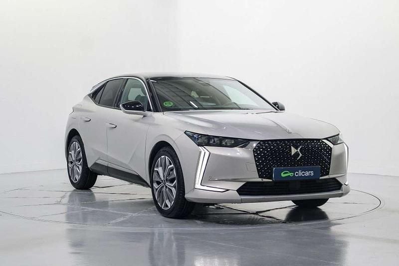 Usado DS Automobiles DS4 Trocadero 131 CV (96 kW) 2022 Gris Utilitario