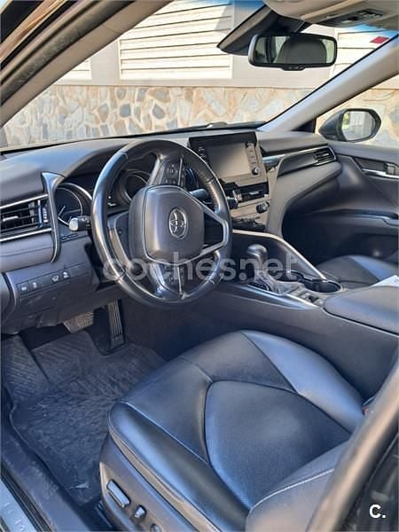 Usado Toyota Camry Advance 218 CV (160 kW) 2023 Negro Berlina