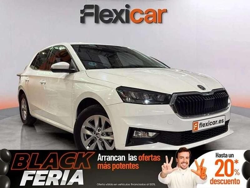 Blanco Usado 2024 Skoda Fabia Selection Utilitario | 15.690 € (Super precio) - Imagen 1/4