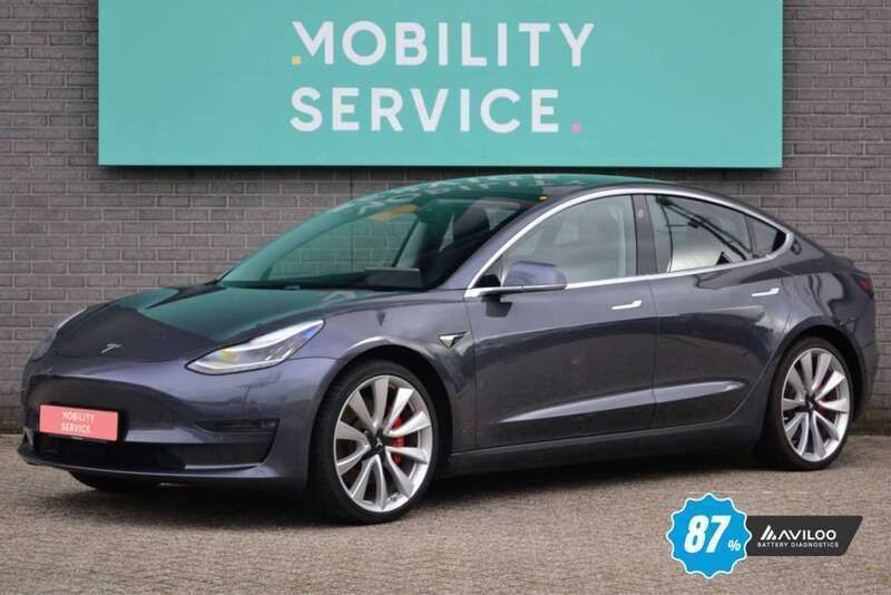 Gris Usado 2019 Tesla Model 3 Long Range Berlina | 26.900 € (Precio justo) - Imagen 1/4