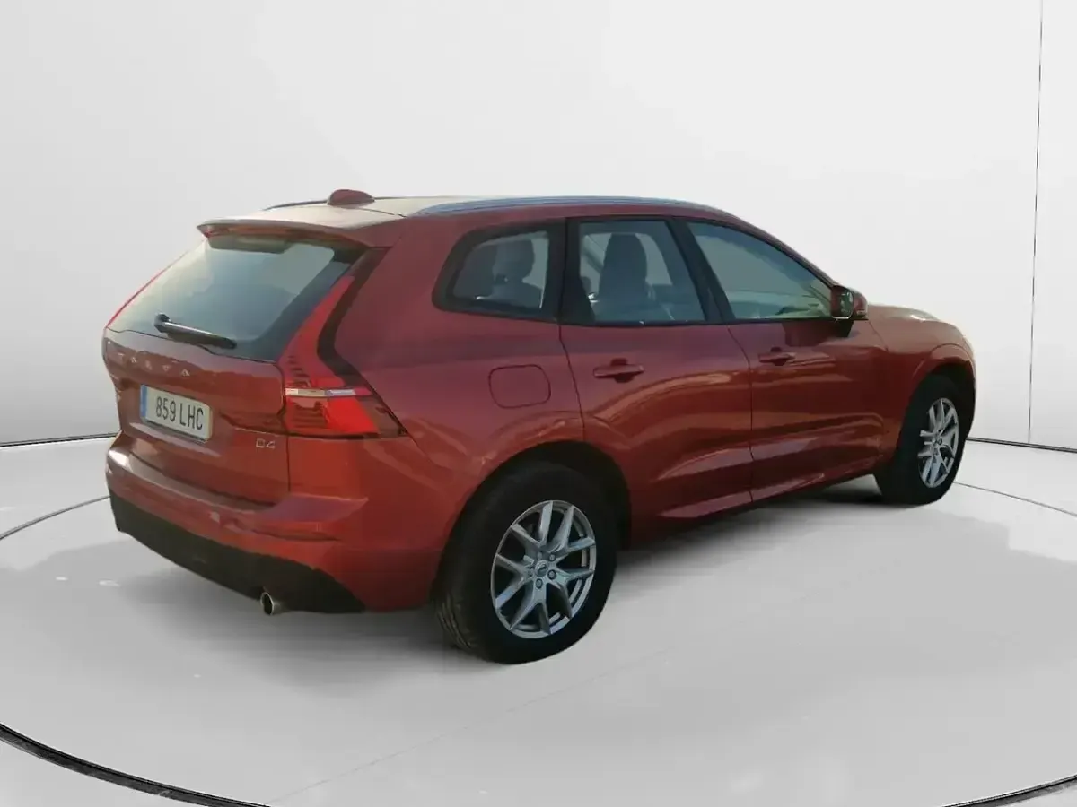 Usado Volvo XC60 Momentum 190 CV (139 kW) 2020 Rojo SUV