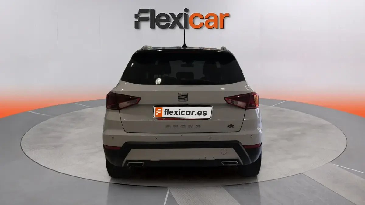 Usado Seat Arona FR 150 CV (110 kW) 2019 Blanco SUV