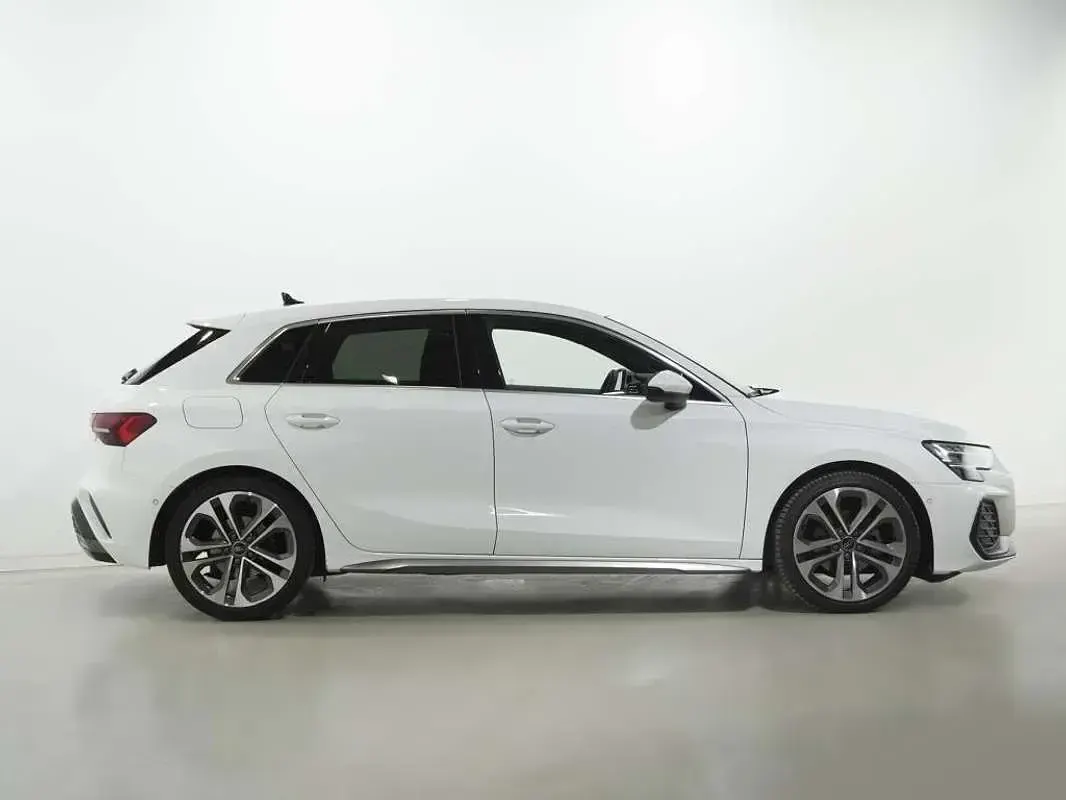 Usado Audi A3 Sportback S-Line 150 CV (110 kW) 2024 Blanco Utilitario