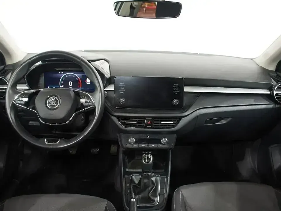Usado Skoda Fabia Ambition 80 CV (58 kW) 2022 Blanco Utilitario