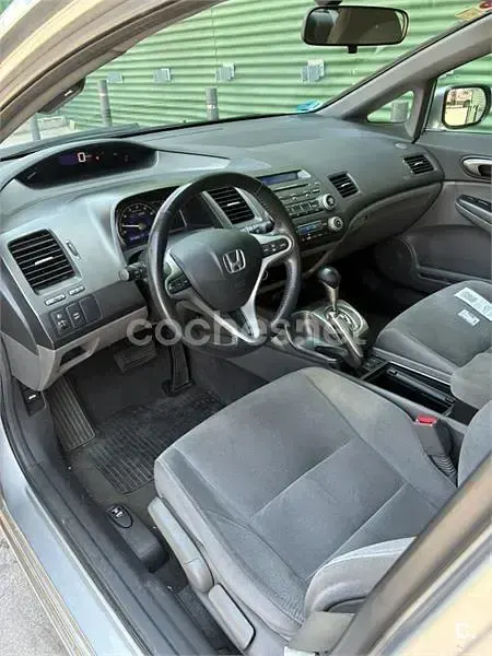 Usado Honda Civic Hybrid 115 CV (84 kW) 2007 Gris / plata Berlina