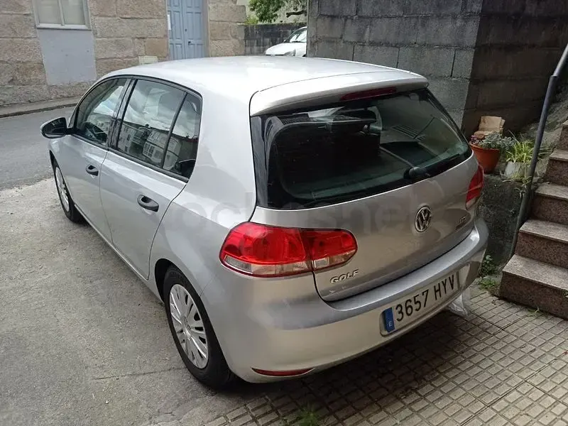 Usado VW Golf VI 105 CV (77 kW) 2010 Gris / plata Utilitario