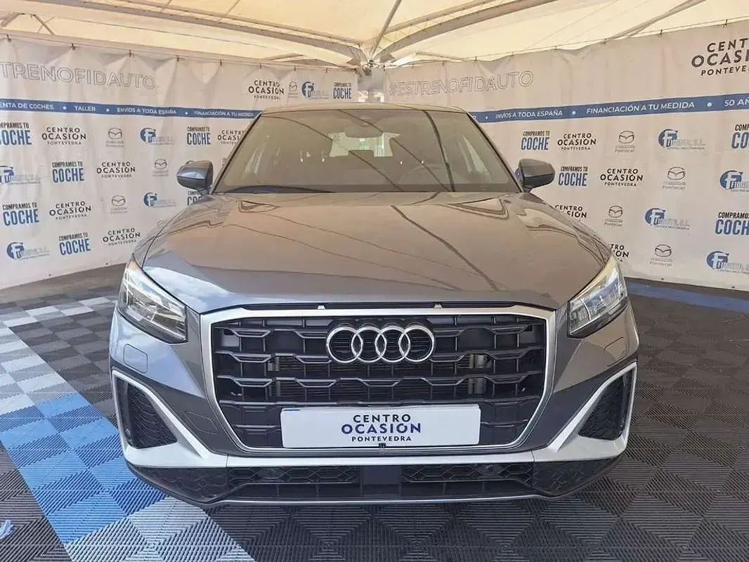 Usado Audi Q2 150 CV (110 kW) 2023 Gris / plata SUV
