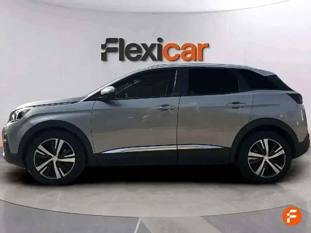Usado Peugeot 3008 Allure 131 CV (96 kW) 2021 Azul SUV